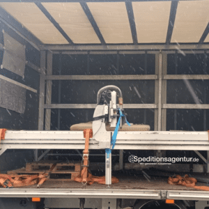 Transport einer CNC Fräsmaschine von Freyung nach Bad Bocklet