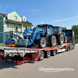 Transport von Traktoren von Hemau nach Kirchberg