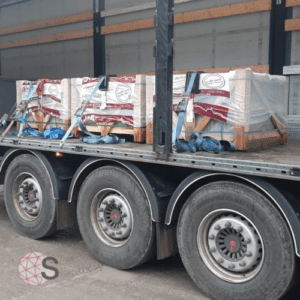 Natursteine auf LKW