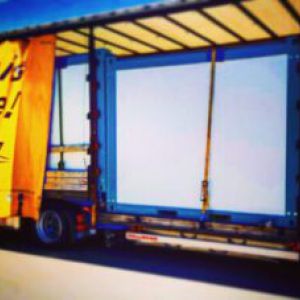 Container unter Plane - Speditionsagentur.de