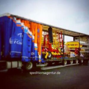 Schönwalde-Glien nach Wiesbaden - amerikanischer Schulbus