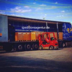 Schönwalde-Glien nach Wiesbaden - amerikanischer Schulbus