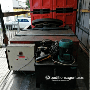 Schönwalde-Glien nach Wiesbaden - amerikanischer Schulbus