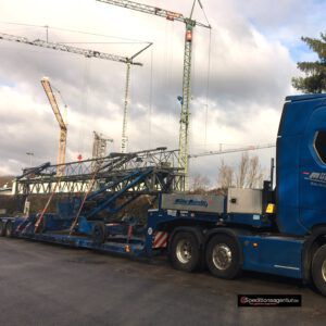 Transport eines Baukrans von Schaafheim nach Billigheim