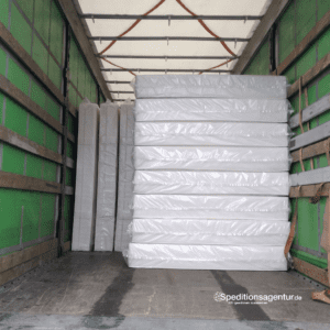 Schönwalde-Glien nach Wiesbaden - amerikanischer Schulbus