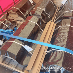 Schönwalde-Glien nach Wiesbaden - amerikanischer Schulbus