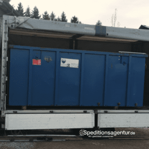 Schönwalde-Glien nach Wiesbaden - amerikanischer Schulbus