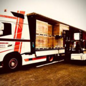 Schönwalde-Glien nach Wiesbaden - amerikanischer Schulbus