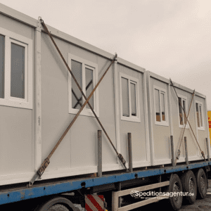 Transport Corona Testcontainer Köln - Duisburg, Bürocontainer