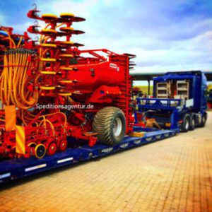 Drillmaschine auf Tiefbett LKW