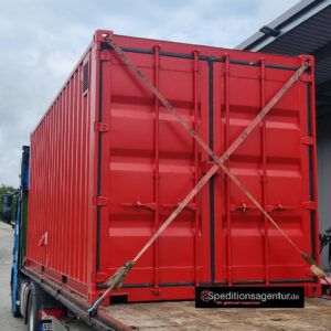 Transport von Schwandorf nach Stuttgart - Container auf Plateau LKW