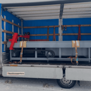 Schneidemaschine auf LKW
