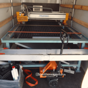 Schönwalde-Glien nach Wiesbaden - amerikanischer Schulbus