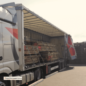 Schönwalde-Glien nach Wiesbaden - amerikanischer Schulbus