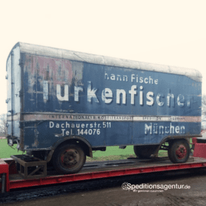 Schönwalde-Glien nach Wiesbaden - amerikanischer Schulbus