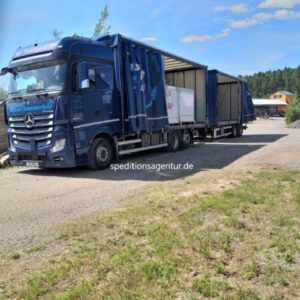 Schönwalde-Glien nach Wiesbaden - amerikanischer Schulbus