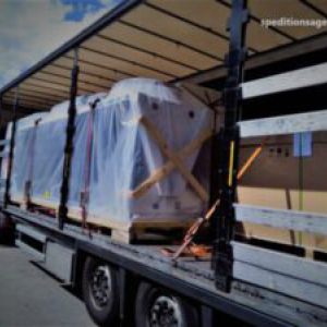 Schönwalde-Glien nach Wiesbaden - amerikanischer Schulbus