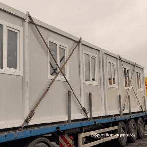 Schönwalde-Glien nach Wiesbaden - amerikanischer Schulbus