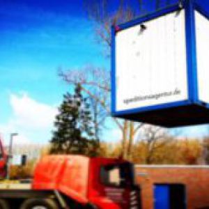 Schönwalde-Glien nach Wiesbaden - amerikanischer Schulbus